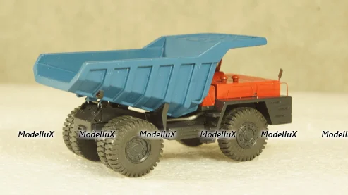 БЕЛАЗ 540А карьерный самосвал красный/синий, Бригадир 1:87