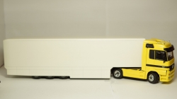 Mercedes Actros 1857 Sattelzug, NZG 1:43