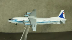Ан-10А Antonov AN-10 Аэрофлот модель самолета, Herpa 1:200
