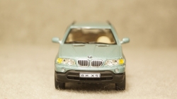 Набор: BMW X5 E53 light green + Isuzu VehiCross yellow, Cararama 1:43