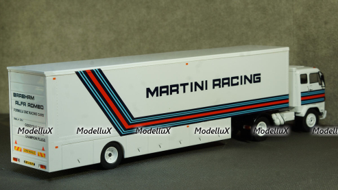 Volvo F88 Racing Transporter Martini Racing, IXO TTR018 1:43