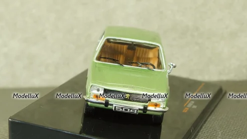 Peugeot 504 1969 metallic green, IXO, CLC319N 1:43