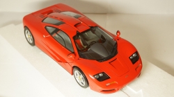 McLaren F1 Road Car 1993 red, 530133422, Minichamps 1:18