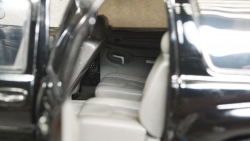 Cadilac Escalade 1:18