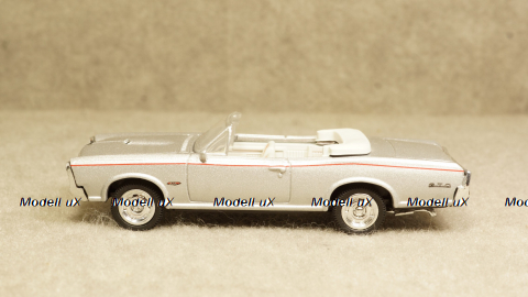 Pontiac GTO 1966, New Ray 1:43