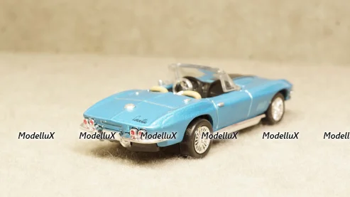 Chevrolet Corvette 1967, New Ray 1:43