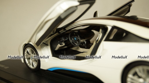 BMW I8, Paragon 1:18