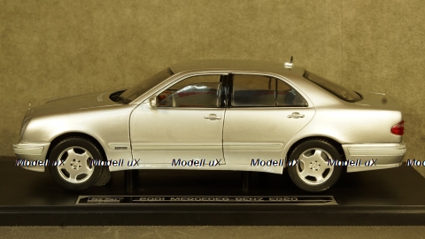 Mercedes E320 W210 2001 Brilliant Sliver, SunStar 1:18