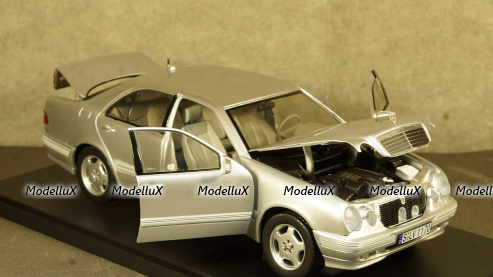 Mercedes E320 W210 2001 Brilliant Sliver, SunStar 1:18