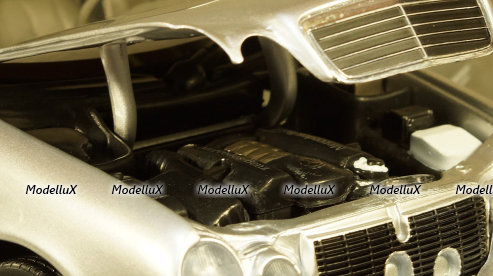 Mercedes E320 W210 2001 Brilliant Sliver, SunStar 1:18
