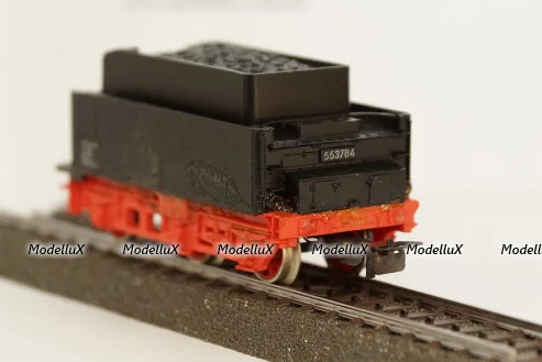 ВАЗ 2171 Priora Универсал 2014 г. белый, 221711, DiP Models 1:43