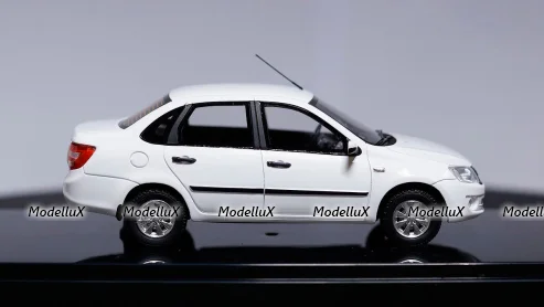 ВАЗ 2190 Granta Люкс 2013 г., 221903, DiP Models 1:43
