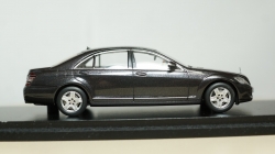 Mercedes S500 W221, Spark 1:43