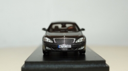 Mercedes S500 W221, Spark 1:43
