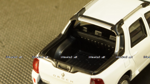 Renault Duster Oroch 2015 white, Norev 1:43