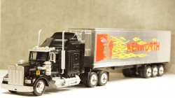Kenworth W900 black/silver, New Ray 1:43