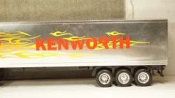 Kenworth W900 black/silver, New Ray 1:43