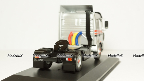 Mercedes Sk-II 1838 silver, Ixo 1:43