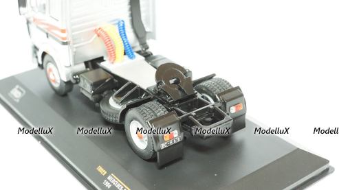 Mercedes Sk-II 1838 silver, Ixo 1:43