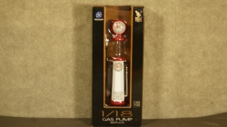 Бензоколонка Chevrolet Corvette  mechanisch, Lucky Die Cast 1:18