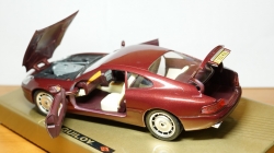 Aston Martin DB7, Guiloy 1:18