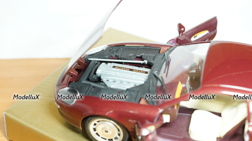 Aston Martin DB7, Guiloy 1:18
