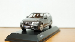 Audi Q7 2015 greymetallic, 5011407633, Spark 1:43