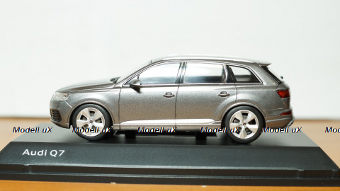 Audi Q7 2015 greymetallic, 5011407633, Spark 1:43