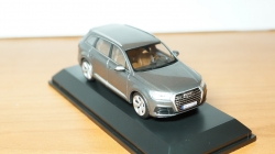 Audi Q7 2015 greymetallic, 5011407633, Spark 1:43