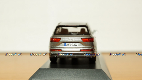 Audi Q7 2015 greymetallic, 5011407633, Spark 1:43