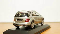 Mercedes ML 350, Welly 1:43