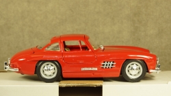Mercedes 300 SL (W198) Red, 8-22023, Burago 1:24