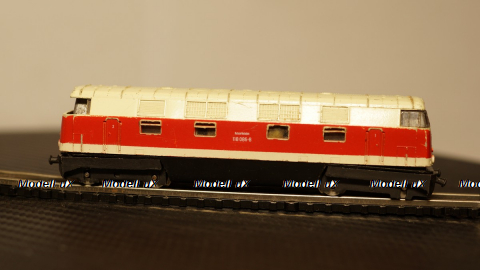 Локомотив PIKO красный, масштаб N, №3