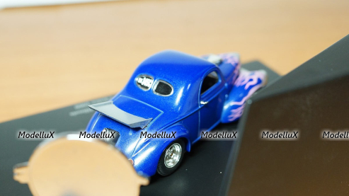 Willys Coupe 1941, Universal Hobby 1:43