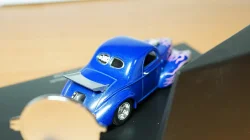Willys Coupe 1941, Universal Hobby 1:43