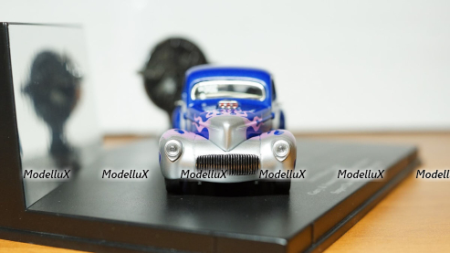 Willys Coupe 1941, Universal Hobby 1:43