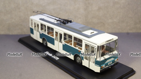 Skoda 14tr white/dunkelgrün Eberswalde, PCL47066, Premium Classixxs 1:43