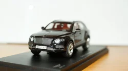 Bentley Bentayga Onyx 2015, Kyosho 1:43