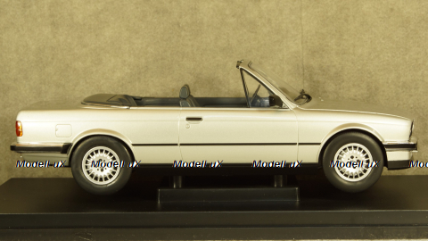 BMW 320i (E30) Convertible Silver 1985, 18152, MCG 1:18
