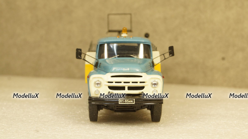 Зил 130 АС-161 автомобиль для обслуживания туалетов самолётов, Pegas Models 1:43