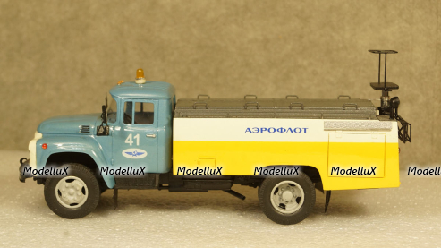 Зил 130 АС-161 автомобиль для обслуживания туалетов самолётов, Pegas Models 1:43