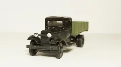 Газ АА в коробке, 1:43
