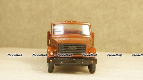 Зил 4331 бортовой бордовый, з-д Вега 1:43