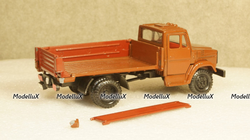 Зил 4331 бортовой бордовый, з-д Вега 1:43