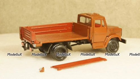 Зил 4331 бортовой бордовый, з-д Вега 1:43
