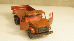Зил 4331 бортовой бордовый, з-д Вега 1:43