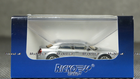 Chrysler 300C Hemi SRT8 silver, арт.136455, Ricko 1:87 