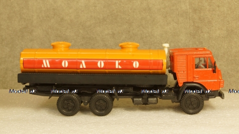 КамАЗ 53212 Молоко красный/оранжевый, Элекон 1:43 