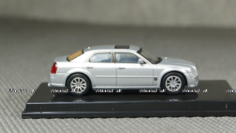 Chrysler 300C Hemi SRT8 silver, арт.136455, Ricko 1:87 