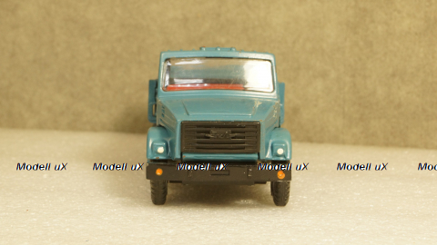 Зил 4331 бортовой синий, з-д Вега 1:43